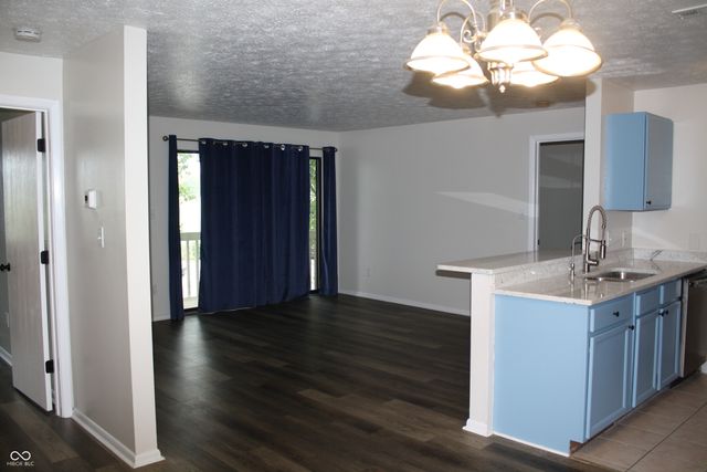 4351 Village Parkway Circle W 5, Indianapolis, IN 46254