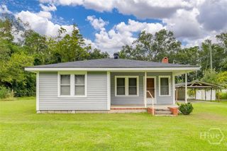 2406 Shaw Avenue, Savannah, GA 31408