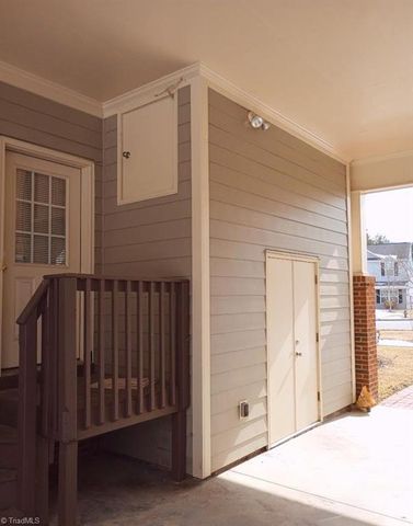 502 Old Treybrooke Drive, Greensboro, NC 27406