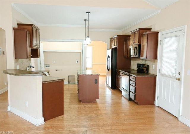 502 Old Treybrooke Drive, Greensboro, NC 27406