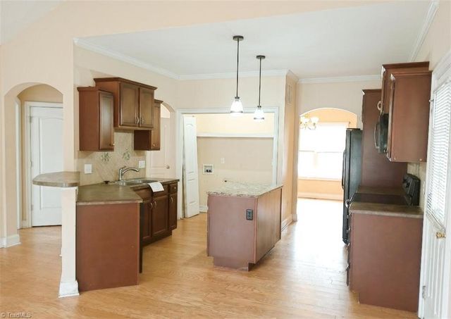 502 Old Treybrooke Drive, Greensboro, NC 27406