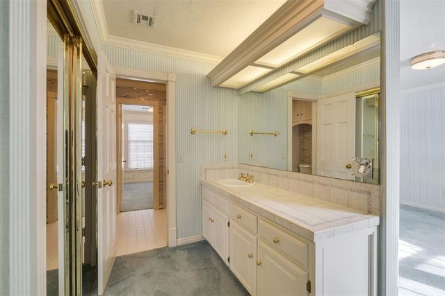 5204 NW 16th Street, Oklahoma City, OK 73127