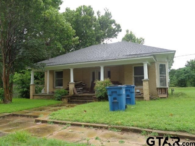 200 S Post Oak, Winnsboro, TX 75494