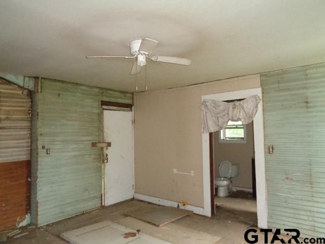 200 S Post Oak, Winnsboro, TX 75494