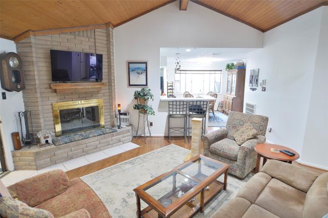 16822 Carrack Turn Drive, Friendswood, TX 77546