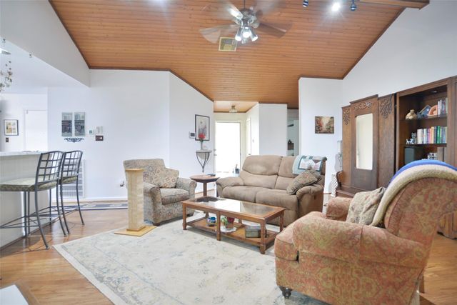 16822 Carrack Turn Drive, Friendswood, TX 77546