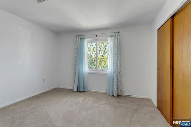846 Riverside 202, Lyndhurst, NJ 07071