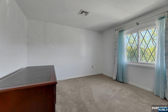 846 Riverside 202, Lyndhurst, NJ 07071