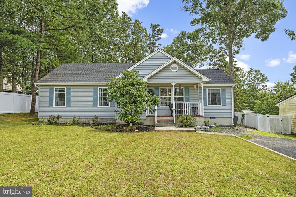 255 TACKLE AVE, Manahawkin, NJ 08050