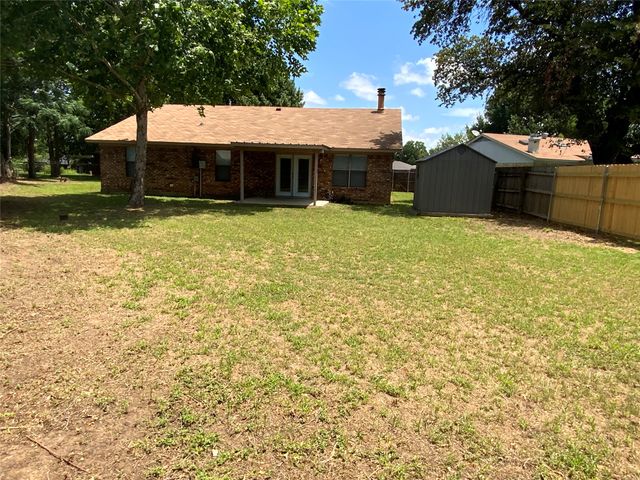 7512 Lisa Court, Fort Worth, TX 76112
