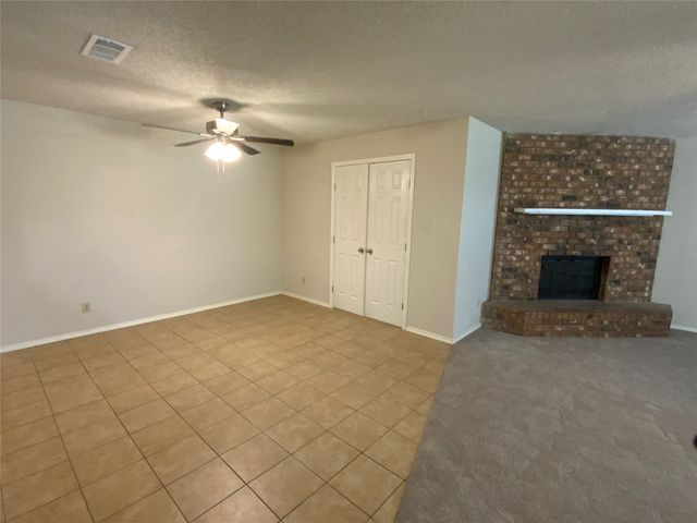 7512 Lisa Court, Fort Worth, TX 76112