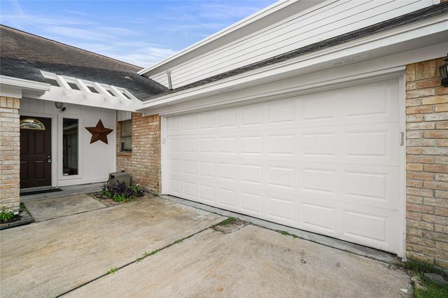 15903 Seven Springs Drive, Houston, TX 77084
