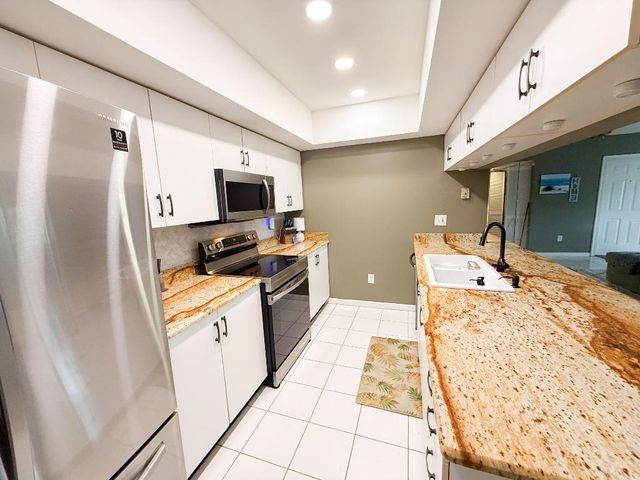 169 Waterside Drive, Hypoluxo, FL 33462