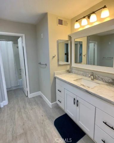 400 Lake Street 103, Huntington Beach, CA 92648