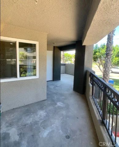400 Lake Street 103, Huntington Beach, CA 92648