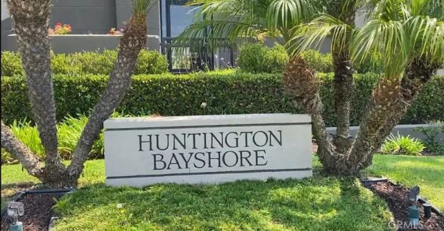 400 Lake Street 103, Huntington Beach, CA 92648