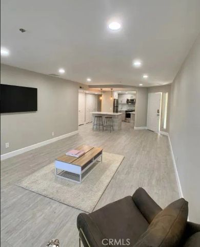400 Lake Street 103, Huntington Beach, CA 92648