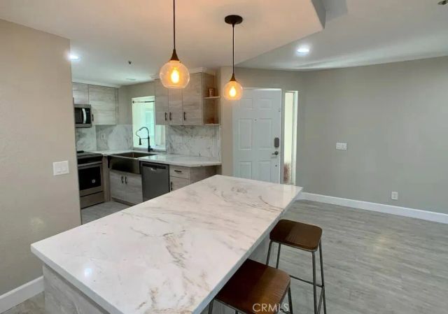 400 Lake Street 103, Huntington Beach, CA 92648