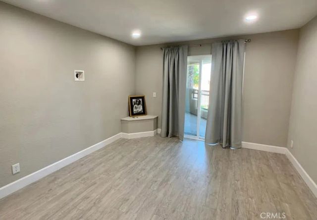 400 Lake Street 103, Huntington Beach, CA 92648