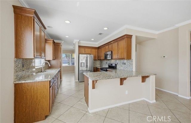 27212 Golden Field Court, Moreno Valley, CA 92555