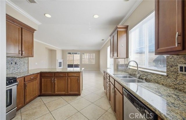 27212 Golden Field Court, Moreno Valley, CA 92555