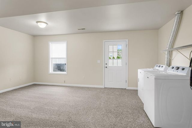 856 GREGS DR, Harrisburg, PA 17111