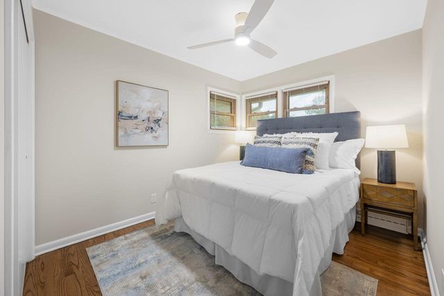 725 S Bobolink DRIVE, Brookfield, WI 53005