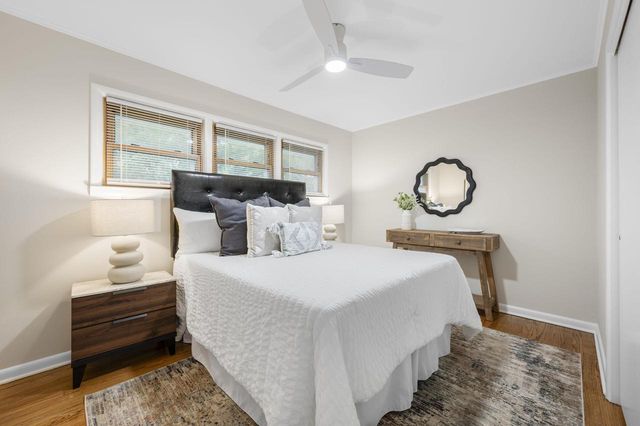 725 S Bobolink DRIVE, Brookfield, WI 53005