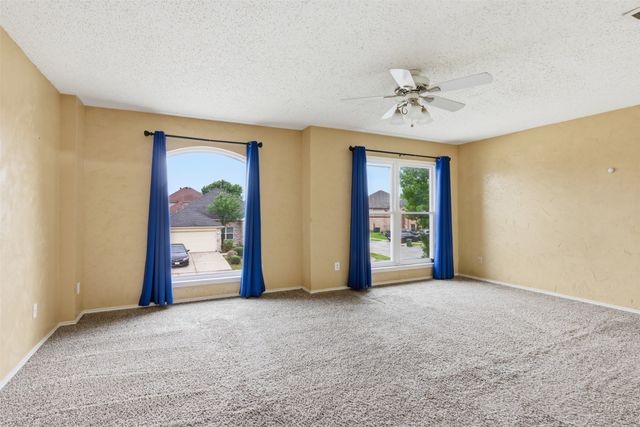 829 Elbe Drive, Arlington, TX 76001