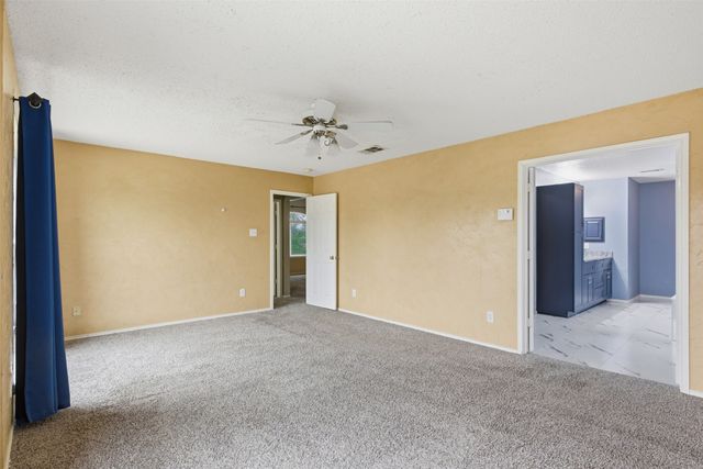 829 Elbe Drive, Arlington, TX 76001