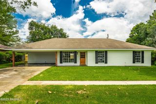 137 Gordon Crockett Drive, Lafayette, LA 70508