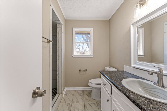 801 Chapparal Road, Hewitt, TX 76643