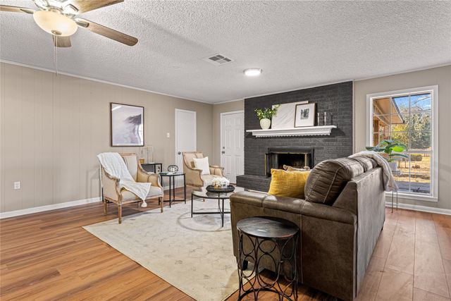 801 Chapparal Road, Hewitt, TX 76643