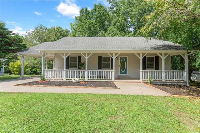 225 Vermont Street, Demorest, GA 30535