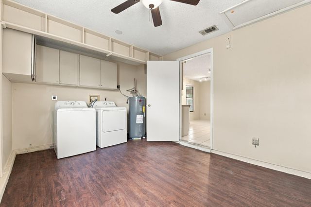 5141 Saint John Avenue N, Boynton Beach, FL 33472