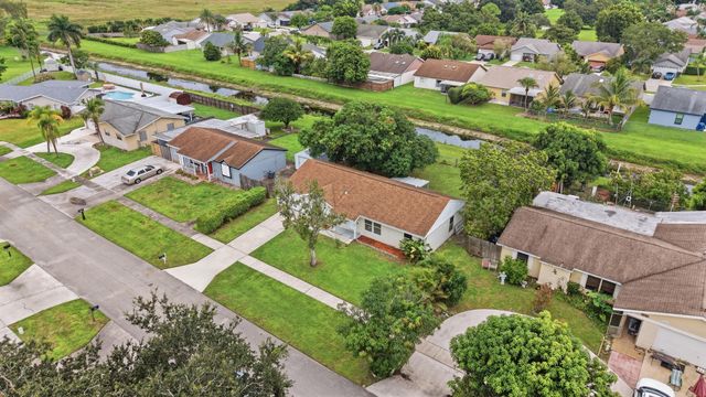 5141 Saint John Avenue N, Boynton Beach, FL 33472