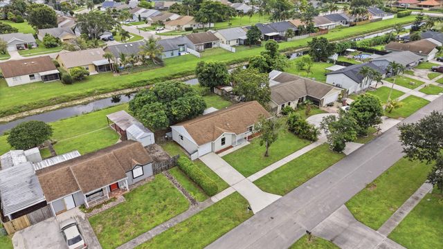 5141 Saint John Avenue N, Boynton Beach, FL 33472