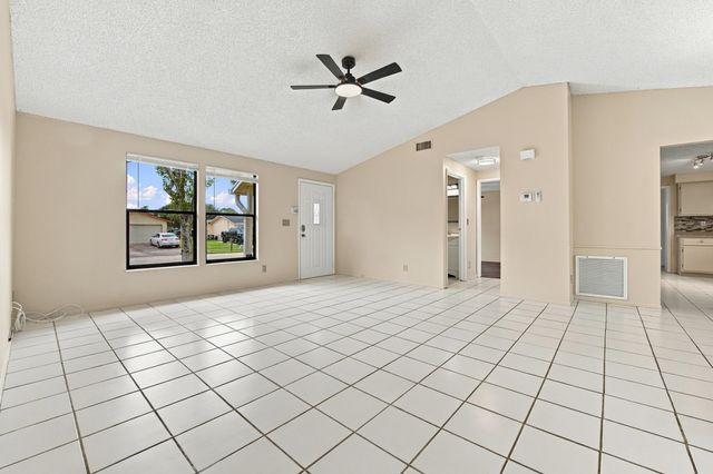 5141 Saint John Avenue N, Boynton Beach, FL 33472