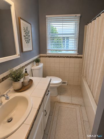 24 Pearl Street, Glastonbury, CT 06033