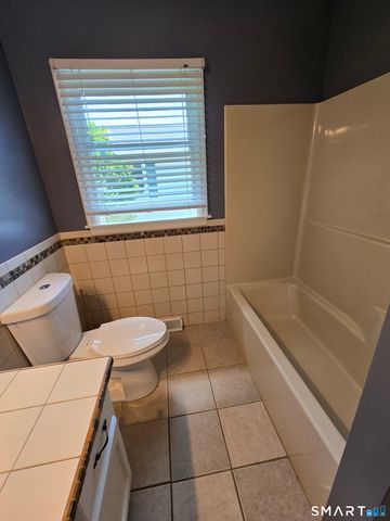 24 Pearl Street, Glastonbury, CT 06033