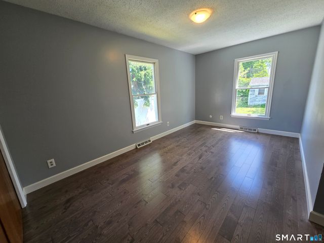 24 Pearl Street, Glastonbury, CT 06033