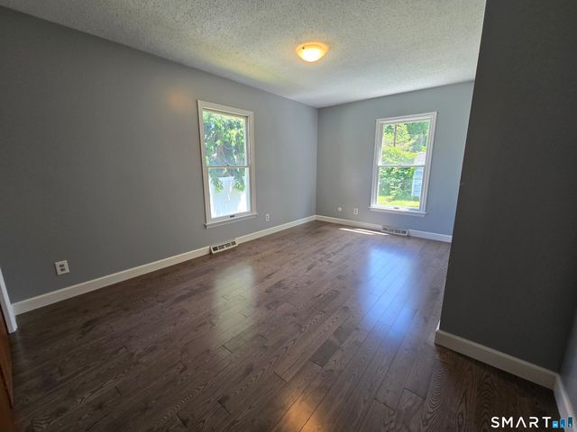 24 Pearl Street, Glastonbury, CT 06033