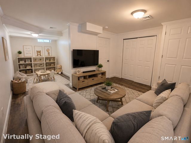 24 Pearl Street, Glastonbury, CT 06033
