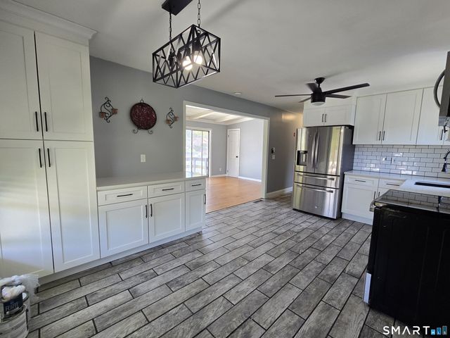 24 Pearl Street, Glastonbury, CT 06033