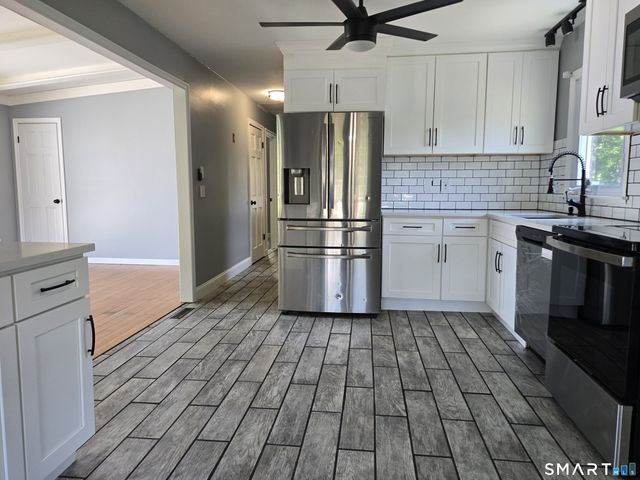 24 Pearl Street, Glastonbury, CT 06033
