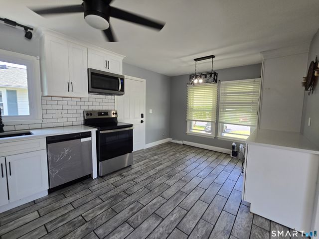 24 Pearl Street, Glastonbury, CT 06033