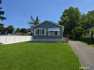 24 Pearl Street, Glastonbury, CT 06033