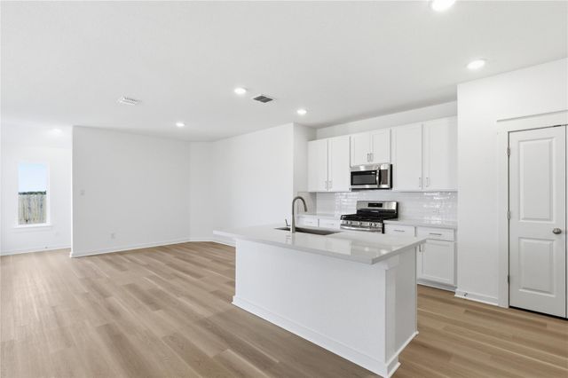 129 Pella PASS, San Marcos, TX 78666