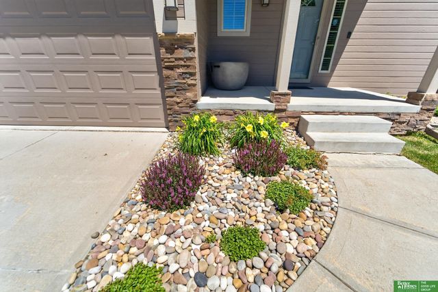 16606 Hanover Street, Bennington, NE 68007