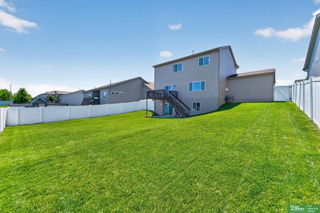 16606 Hanover Street, Bennington, NE 68007